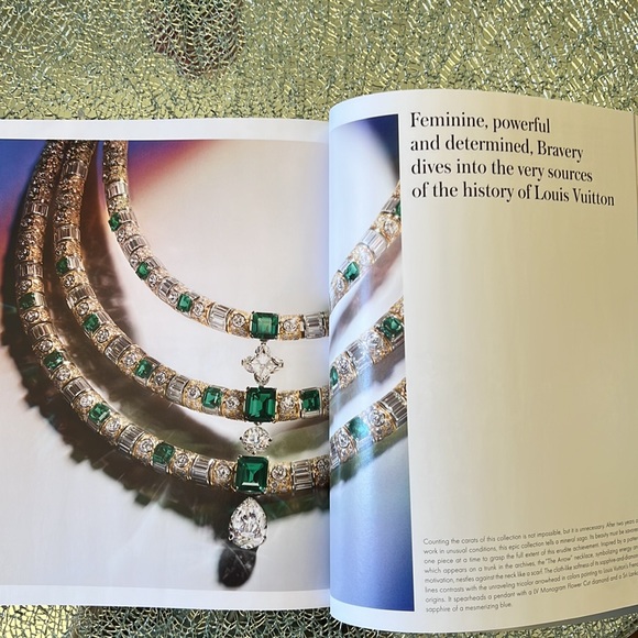 Louis Vuitton the book 200-Full color table top Louis Vuitton history 📖 book - Picture 13 of 14